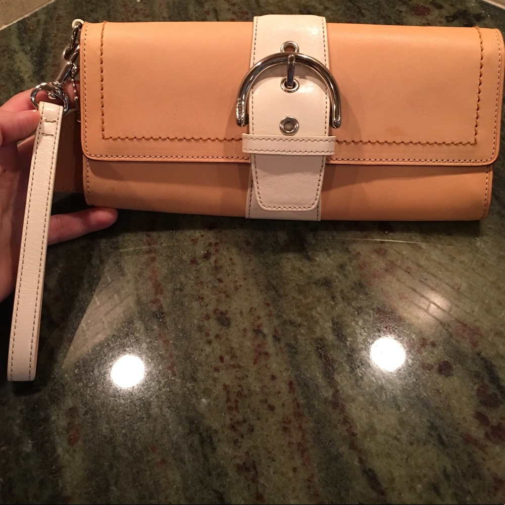 Coach clutch/wristlet